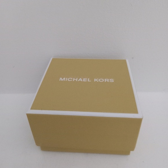 Michael Kors NIB (R $85) Earrings - Picture 4 of 5